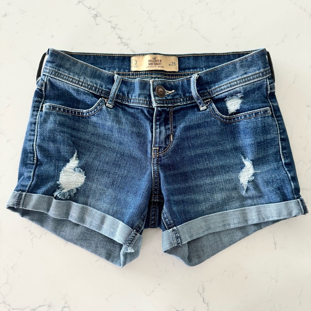 SOLD!!! Hollister midi shorts.